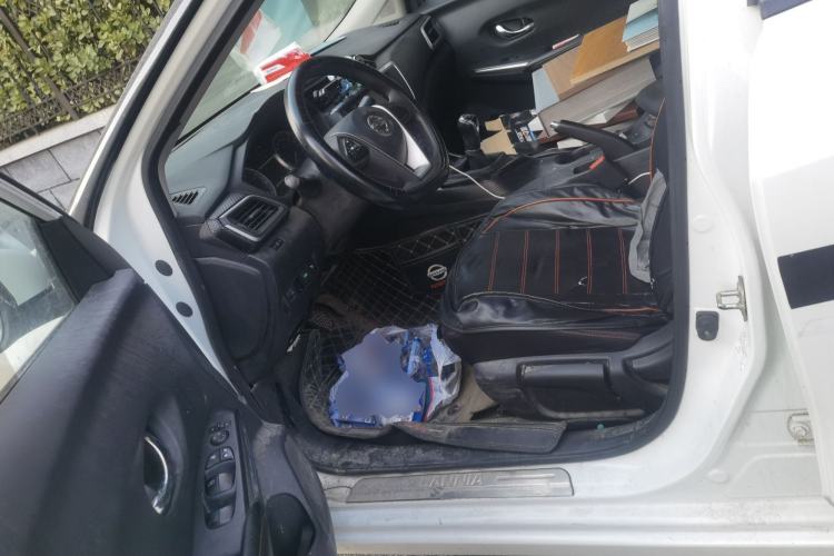 Used Nissan Lannia 2016 1.6L Manual Cool Edition
