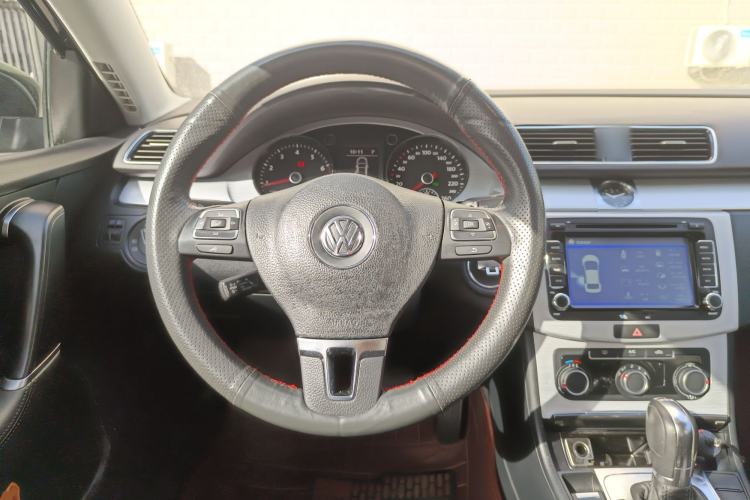 Used Volkswagen Magotan 2016 1.8TSI Smart Comfort Model Steering Wheel