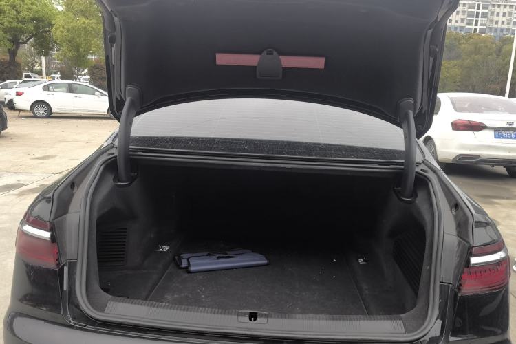 Used Audi A8 2019 Facelifted Plus A8L 50 TFSI quattro Comfort Version
