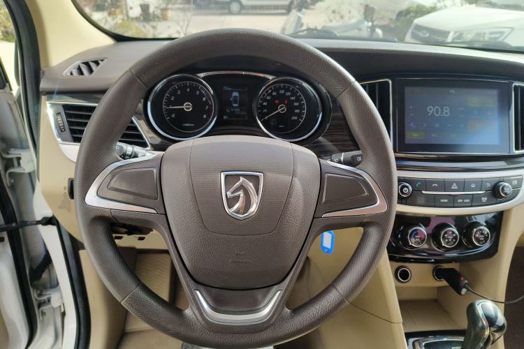 Used Baojun 730 2016 1.8L iAMT Comfort Version 7 Seats

