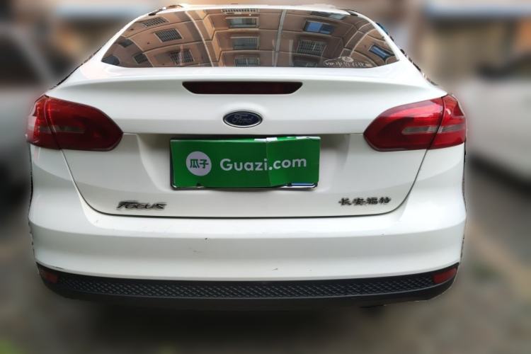 Used Ford Focus 2015 Sedan 1.6L Manual Comfort Model
