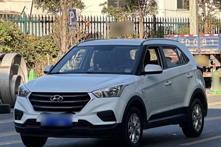Used Hyundai ix25 2017 1.6L Manual Fashion Model
