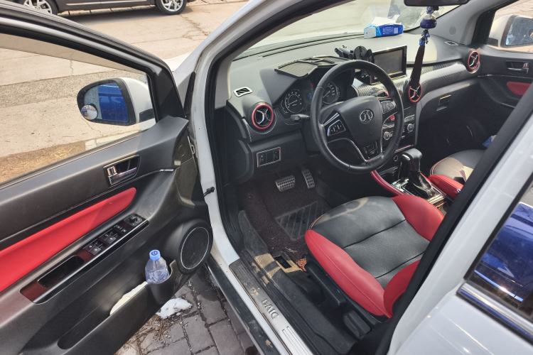 Used BAIC Senova X25 2015 1.5L automatic luxury version
