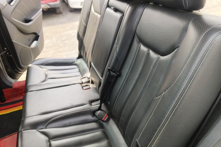 Used Dongfeng Fengon 580 2016 1.5T CVT Luxury Model Left Rear Seat