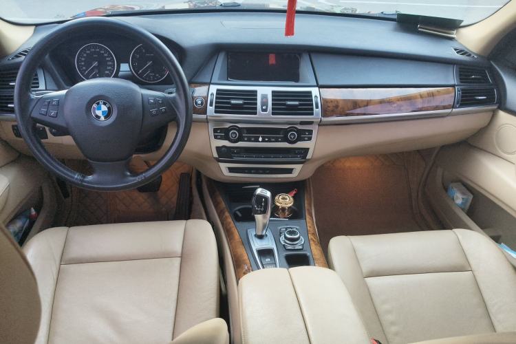 Used BMW X5 2013 xDrive35i Leading Model Center Console