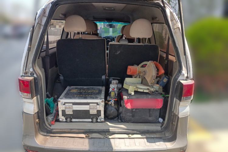 Used FORTHING Lingzhi 2017 M3L 1.6L 7-Seater Comfort Model Trunk