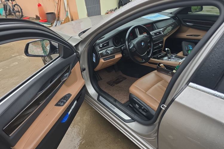 Used BMW 7 Series 2014 730Li Premium Edition Driver Seat