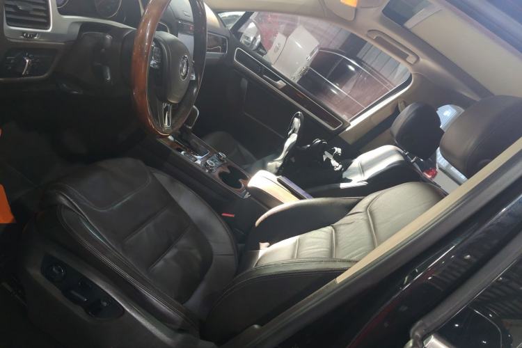 Used Volkswagen Touareg 2011 3.0 TSI Comfort Version