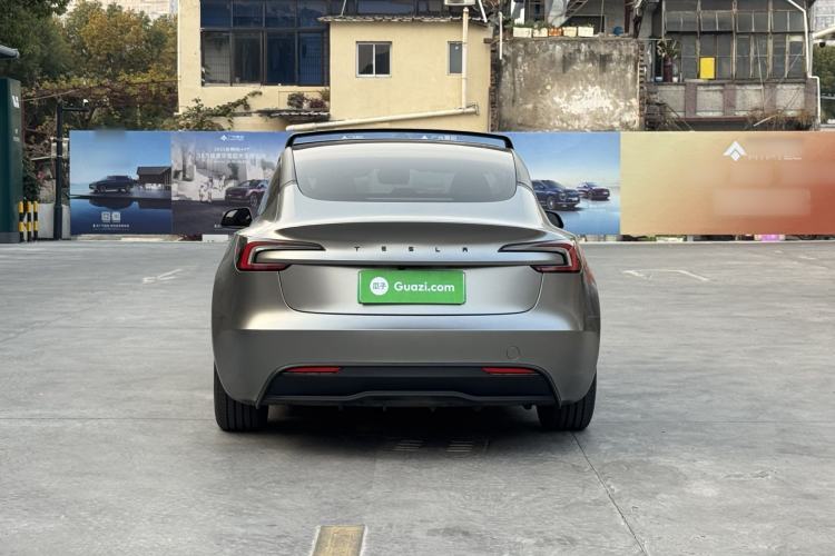 Used Tesla Model 3 2023 Rear-Wheel-Drive Version
