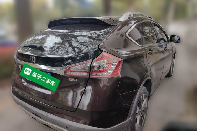 Used Luxgen U6 SUV 2015 1.8T Fashion Edition Rear Right 45 Deg