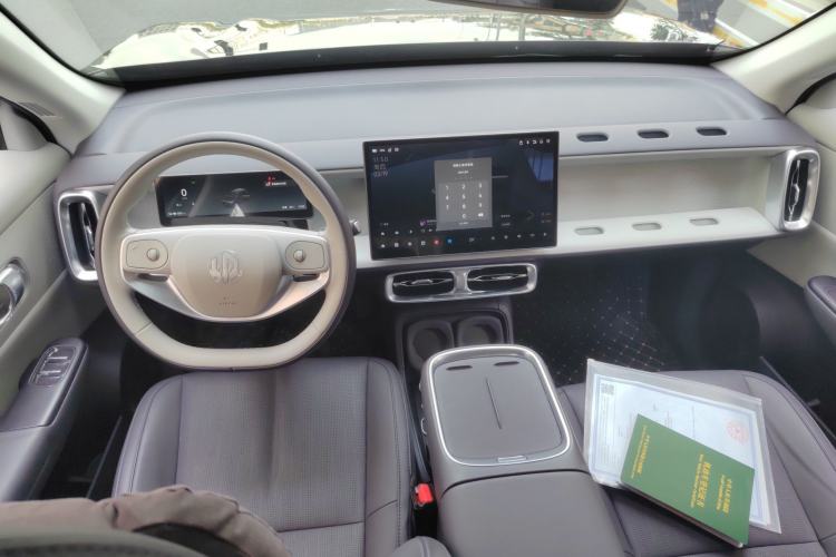 Used Leapmotor B10 2025 510 Comfort Edition Center Console