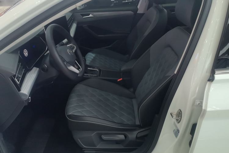 Used Volkswagen Sagitar 2023 300TSI DSG Excellence Edition Left Front Seat