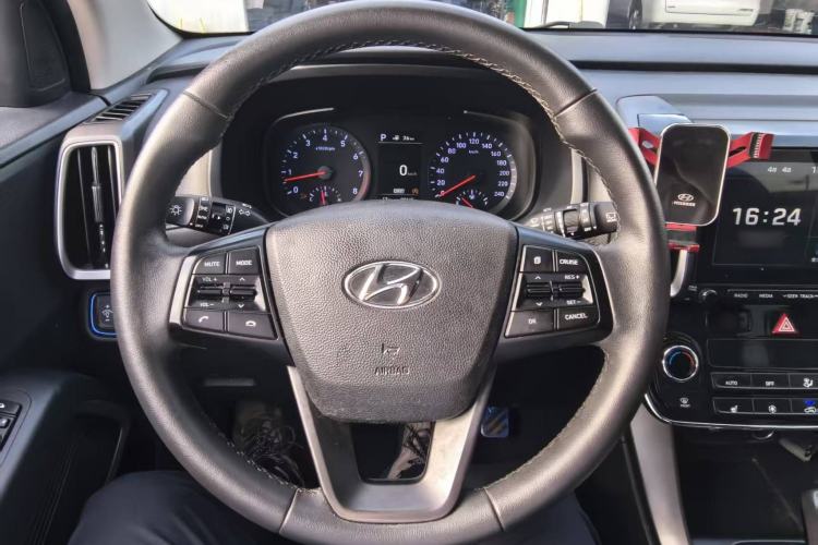 Used Hyundai ix35 2018 2.0L Automatic 2WD Zhiyong·Changxiang Edition Interior 2