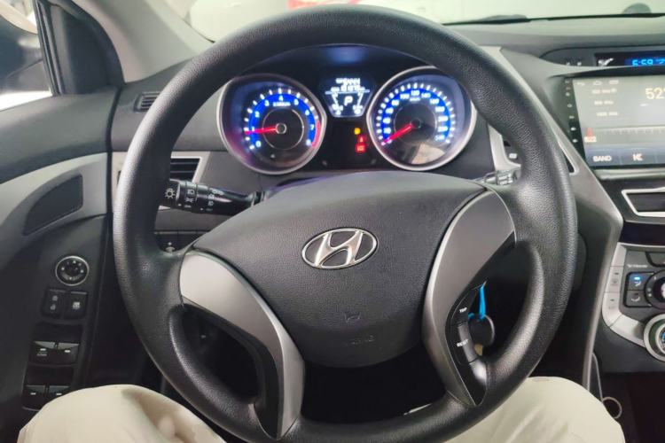 Used Hyundai Elantra (5th Generation / Langdong) 2016 1.6L Automatic Smart Version Steering Wheel