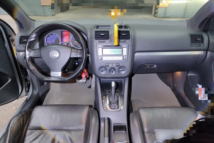 Used Volkswagen Golf 2006 GTI 2.0T Five-Door Model Center Console