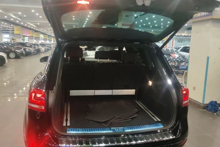 Used Volkswagen Touareg 2014 4.2L Standard Edition