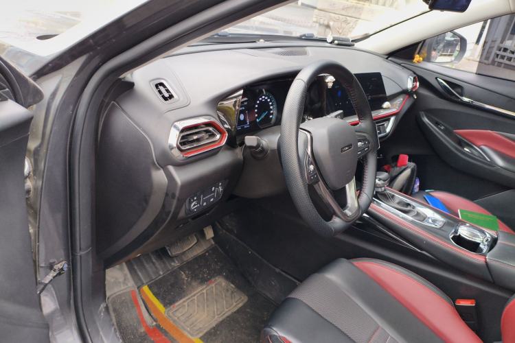 Used CHANGAN OSHAN X5 2021 Revised Version 1.5T DCT Luxury Edition Driver Seat