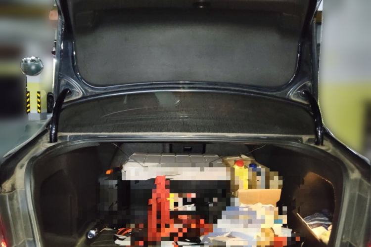 Used Volkswagen Magotan 2012 Revised 1.8TSI Luxury Version Trunk