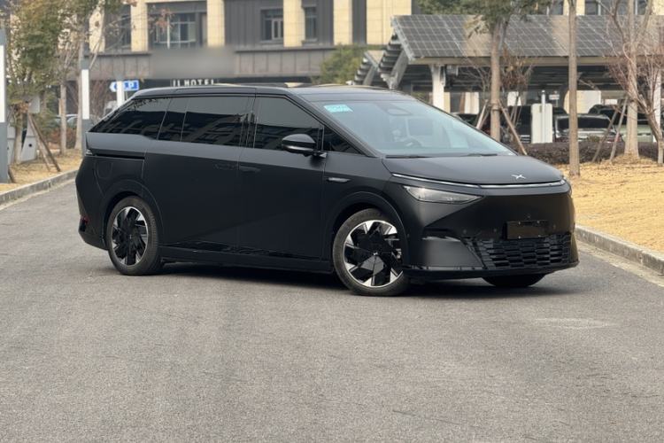 Used XPeng X9 2024 702 Ultra-Long Range Pro
