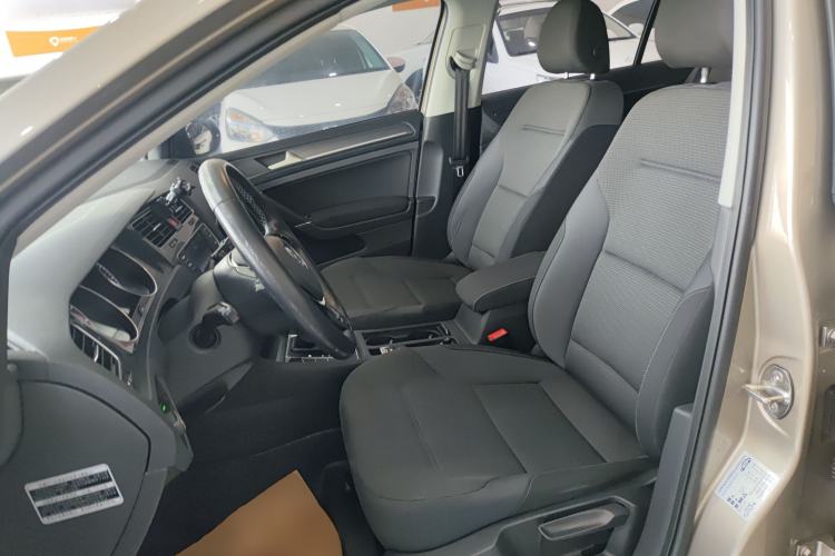 Used Volkswagen Golf 2017 230TSI Automatic Comfort Edition – Celebrating Milestone of One Million Units
