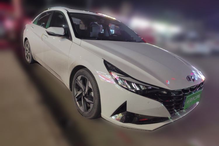 Used Hyundai Elantra 2022 1.5L CVT LUX Prestige Edition
