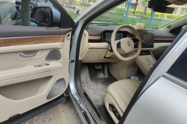 Used Hima AITO M7 2024 1.5T Rear-Drive Plus Version 5 Seats Driver Seat