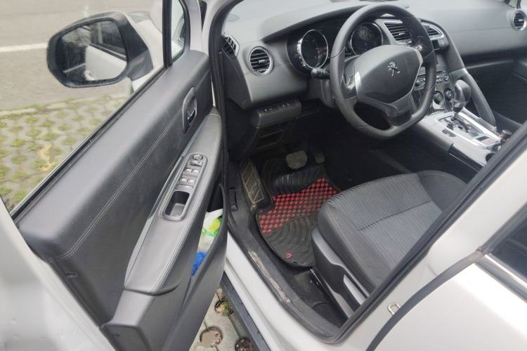 Used Peugeot 3008 2015 2.0L Automatic Classic Edition Driver Seat