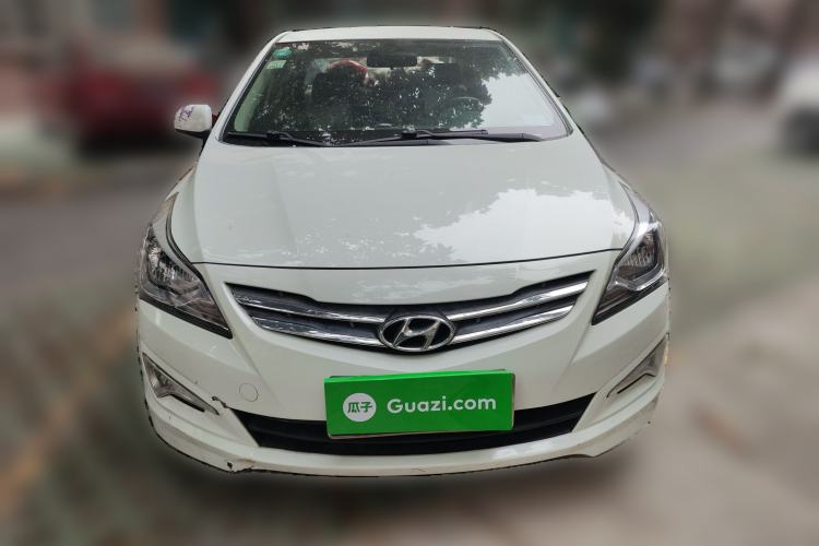 Used Hyundai Verna (older generation) 2014 1.4L Manual Smart GLS Trim