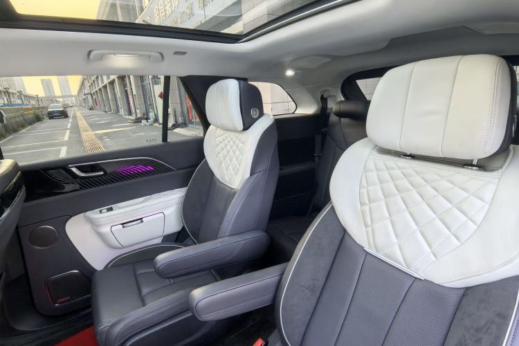 Used Hongqi E-HS9 2021 460 km Range Flagship Edition Six-Seater Interior 7