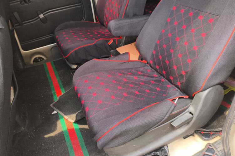 Used Dongfeng Fengon 380 2022 1.5L Comfort-Class Passenger Vehicle (Spiral Spring) – 7 Seats Left Rear Seat