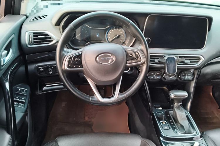Used GAC Trumpchi GS4 2018 235T Automatic Two-Wheel Drive Luxury Smart Connectivity Millionth Anniversary Edition Steering Wheel