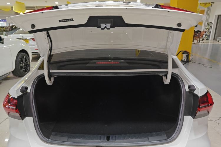 Used Roewe i5 2021 1.5L CVT Starry Edition
