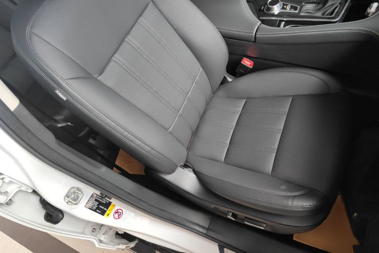 Used CHANGAN CS95 2021 2.0T Four-Wheel Drive Luxury Version
