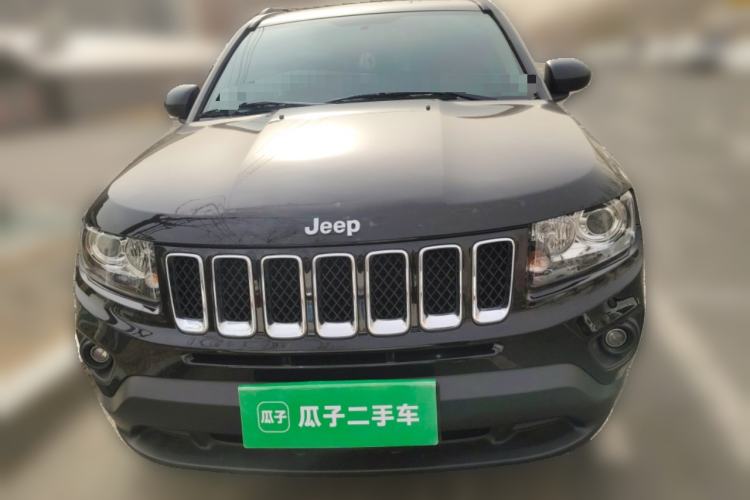 Used Jeep Compass 2014 2.0L two-wheel drive sport version Front