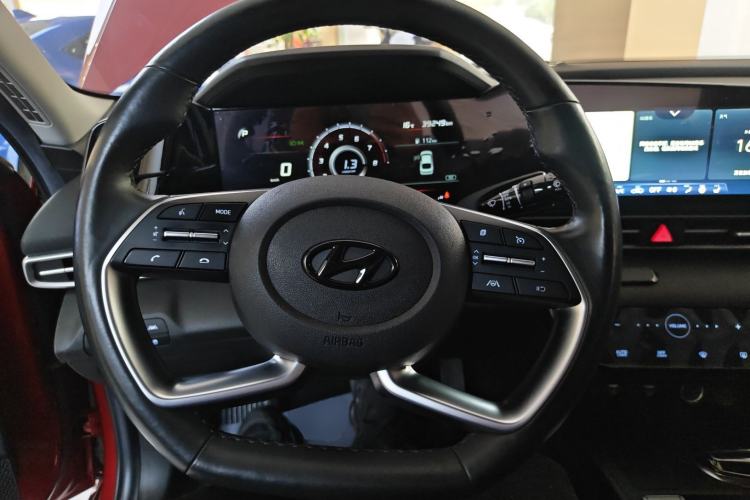 Used Hyundai Elantra 2021 1.5L CVT LUX Prestige Edition