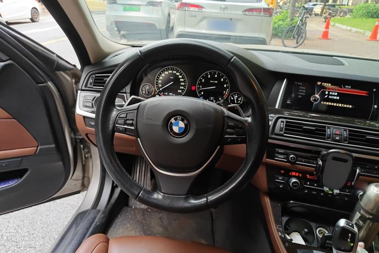Used BMW 5 Series 2014 535Li Leading Model Steering Wheel