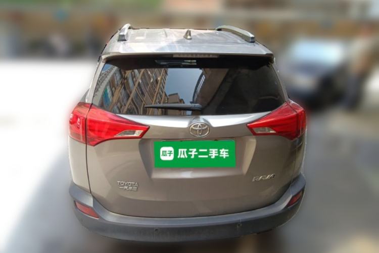 Used Toyota RAV4 2015 2.0L CVT Two-Wheel Drive Fashion Edition