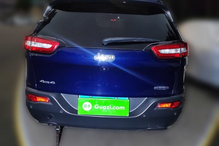 Used Jeep Cherokee 2014 2.4L Luxury Edition
