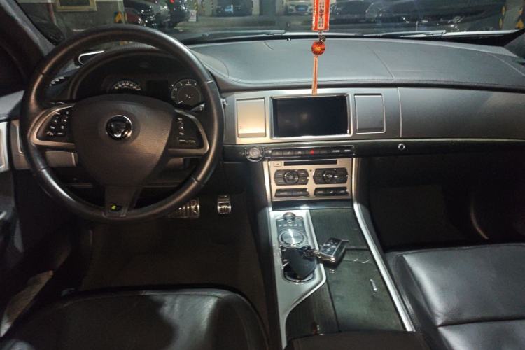 Used Jaguar XF 2015 XF 3.0 SC R-Sport Luxury Edition Center Console