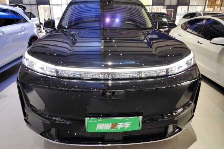 Used Geely Galaxy M9 2025 Model 230km Two-Wheel-Drive Exploration Edition Front