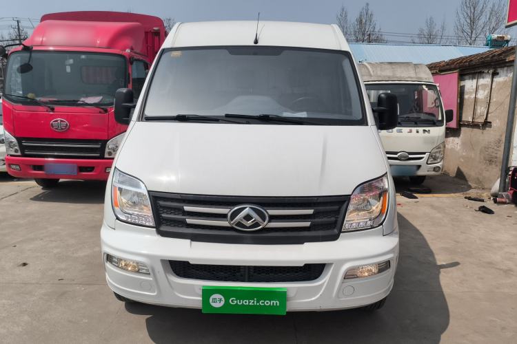 Used SAIC MAXUS Xintu V80 2021 2.0T Manual Classic City Delivery King Long Wheelbase Mid-Roof 3 Seats
