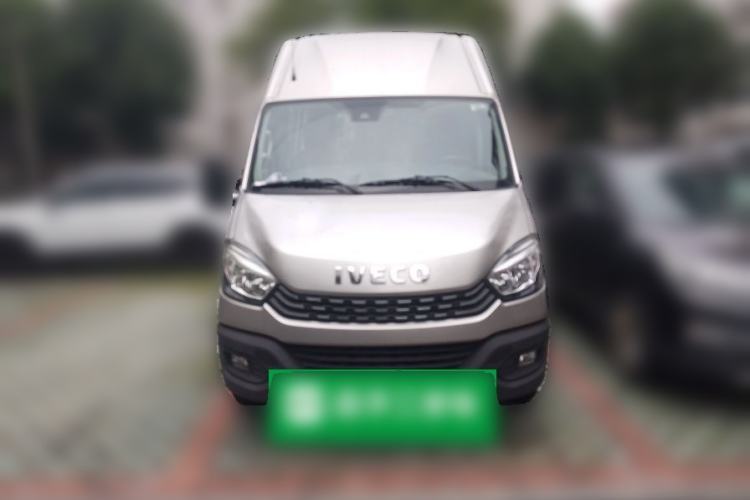 Used Iveco Eurocargo 2021 3.0T Automatic Chaorui Short Wheelbase High-Roof Side-Sliding Door F1C