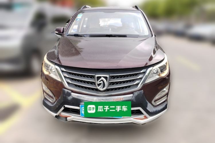 Used Baojun 560 2015 1.8L manual luxury version Front