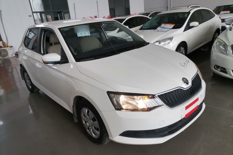 Used Skoda Fabia 2015 1.4L Automatic Front-Drive Model
