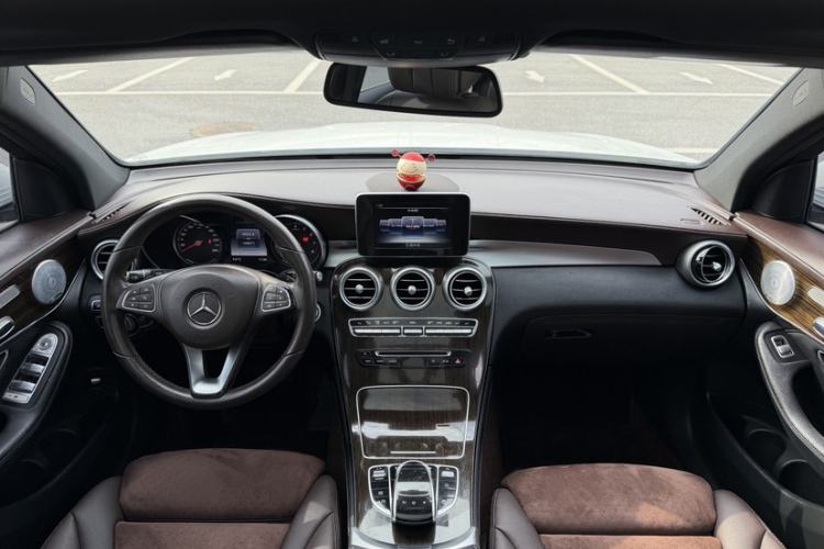 Used Mercedes-Benz GLC 2016 GLC 260 4MATIC Luxury Model
