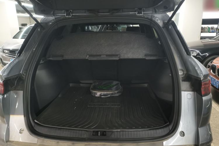 Used BYD Song Pro New Energy 2024 HONOR Edition DM-i 71KM Navigation Model Trunk