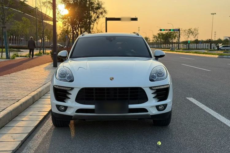 Used Porsche Macan 2017 Macan 2.0T Exterior 9