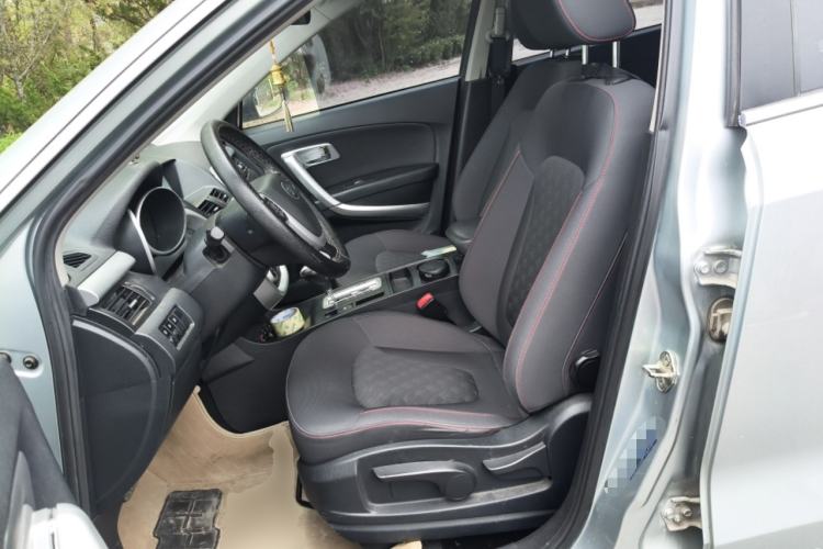 Used Bestune X80 2013 2.0L automatic comfort version Left Front Seat