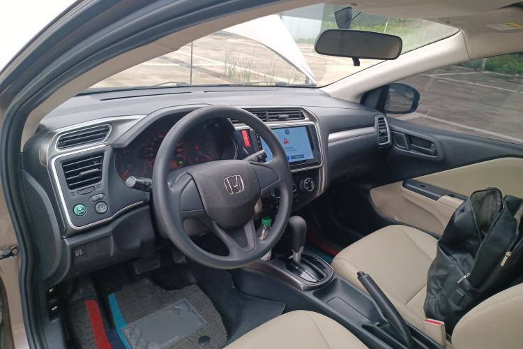 Used Honda Greiz 2016 1.5L CVT Classic Edition Center Console