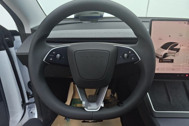 Used Tesla Model Y 2025 Rear-Wheel-Drive Version